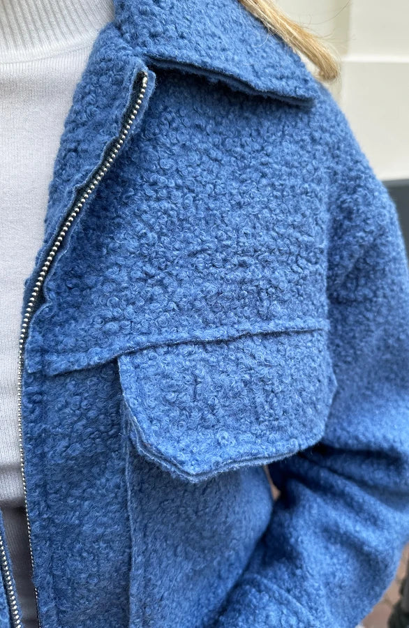 Olivia - Chaqueta bouclé con cremallera